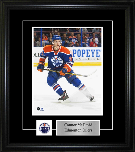 Connor McDavid - 8x10 Pin and Plate Oilers Blue Action-V