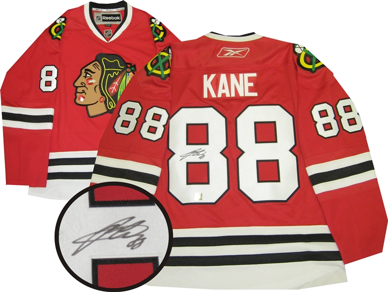 Patrick Kane Jersey & Puck Fan Package - Patrick Kane Signed Red Chicago Blackhawks Jersey & Signed Chicago Blackhawks Autograph Series Puck (Kane Fan Pack)