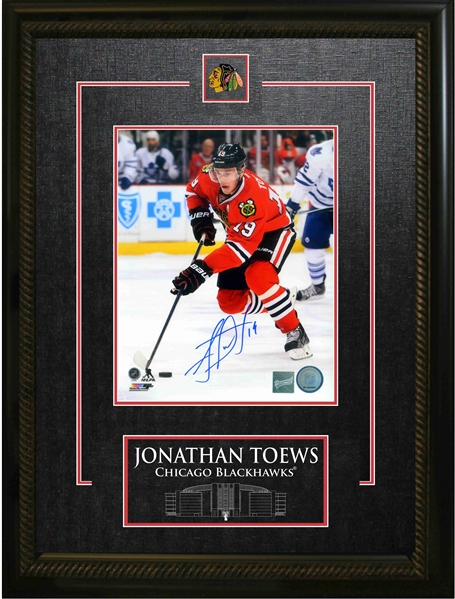 Jonathan Toews - Signed & Framed 8x10" Etched Mat Blackhawks Red Action-V