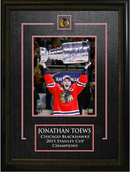 Jonathan Toews Signed 8x10 Etched Mat Blackhawks 2015 Raising The Cup