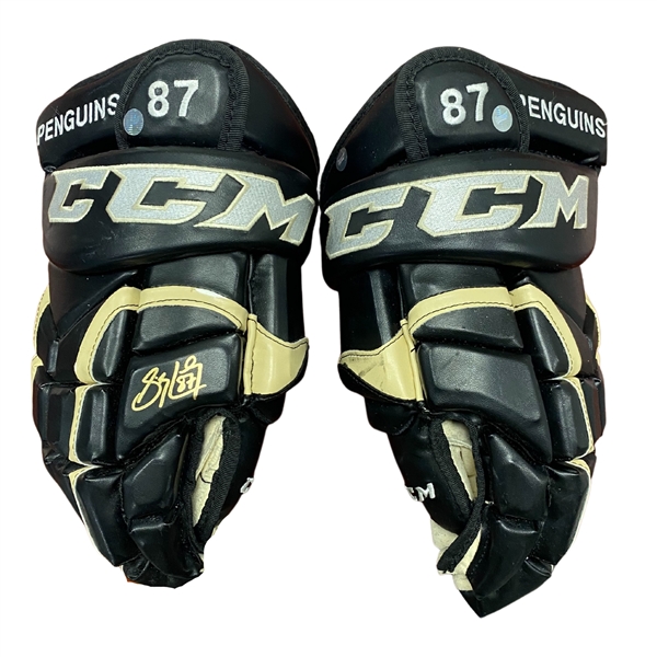 2015-16 Sidney Crosby Pittsburgh Penguins CCM Signed, Game Worn & Photo-Matched Third Period, Overtime & Shootout Gloves(GCCM1)