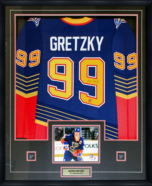 Wayne Gretzky Signed Framed St Louis Blues Jersey w 8x10 Action Photo