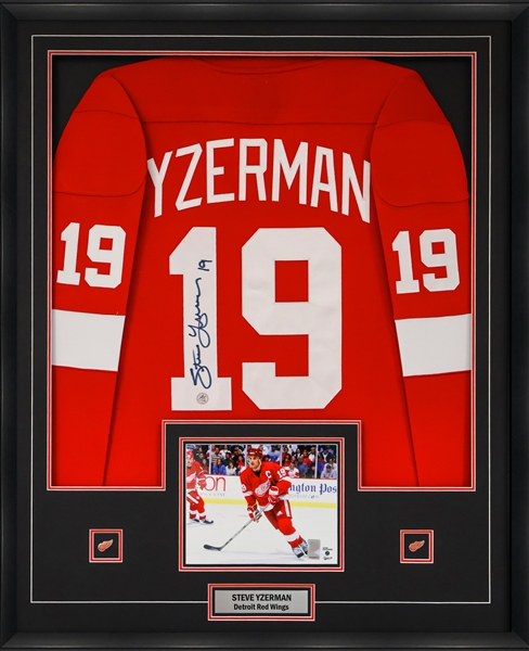 Steve Yzerman Signed Framed Jersey Detroit Red Wings White Fanatics Breakaway