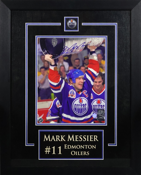 Mark Messier Edmonton Oilers Signed 8x10 Framed Photo