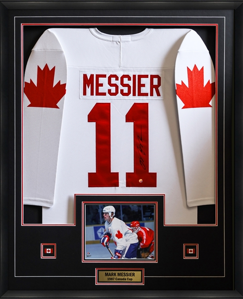 Mark Messier Signed Jersey Framed Canada Cup 1987 Replica