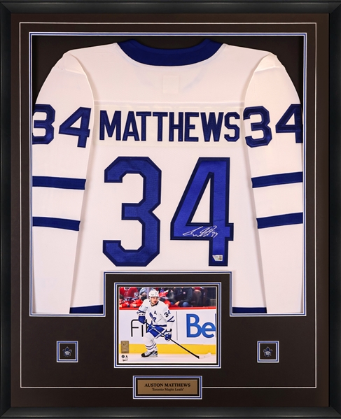 Auston Matthews Signed Jersey Framed Toronto Maple Leafs White Fanatics Breakaway