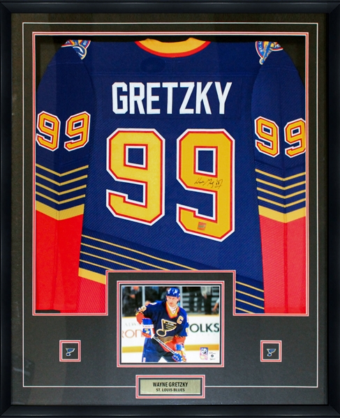 **OUT OF THE VAULT** Wayne Gretzky Signed Framed St Louis Blues Jersey w 8x10 Action Photo