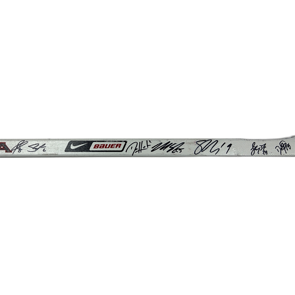 2007 World Championships Gold Medal Team Canada Commerative Stick signed by the entire team 