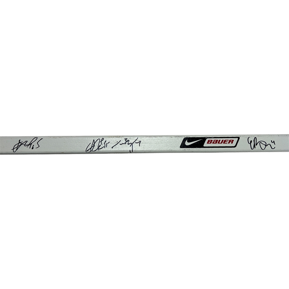 2007 World Championships Gold Medal Team Canada Commerative Stick signed by the entire team 