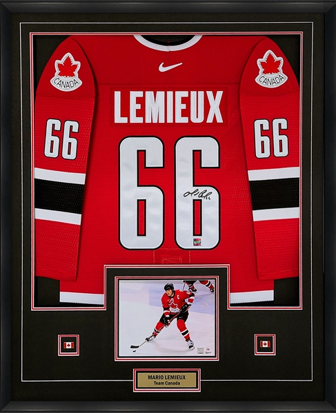 Mario Lemieux Signed Jersey Framed 2002 Olympics Nike Jersey